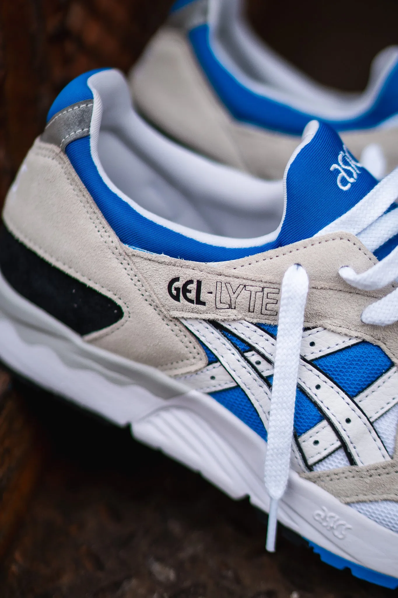 Mens Asics Gel-Lyte V (White/Electric Blue)